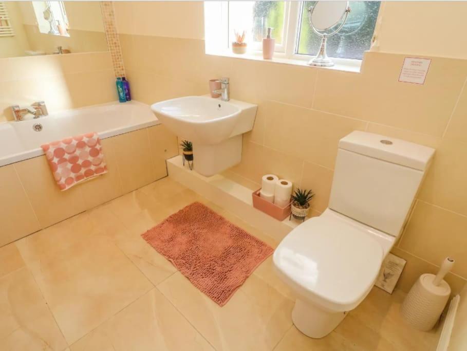 Levens Two Acres- Spacious, Delightful, Pet Free Bungalow מראה חיצוני תמונה